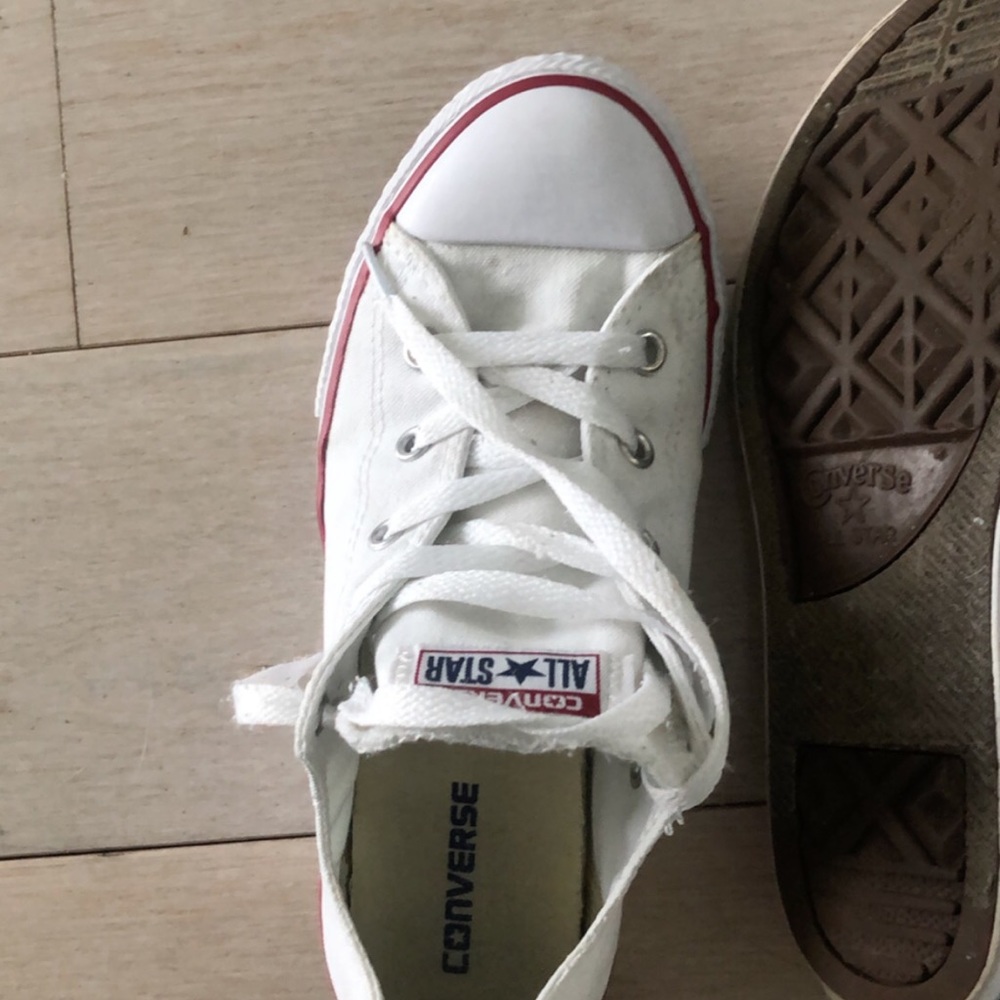 Converse - Picture 3 of 4